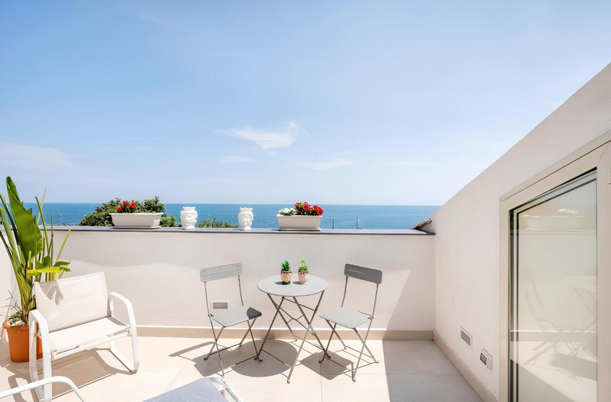 شقة Mare Damuri Con Terrazza Vista Mare كاتانيا المظهر الخارجي الصورة